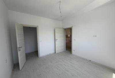 DEZVOLTATOR, 3 CAMERE LA ASFALT, GIROC - 3