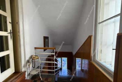 Casa individuala 2 apartamente | 310 mp utili |  clinica / birouri Elisabetin - 17