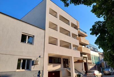Dorobanti ,bloc 2026,apartament ,etaj 3,135 mp,nemobilat,luxos,1900 euro - 2