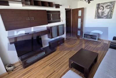 Apartament cu 3 camere, mobilat în Tineretului
