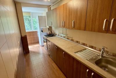 Apartament cu 2 camere decomandat în Berceni