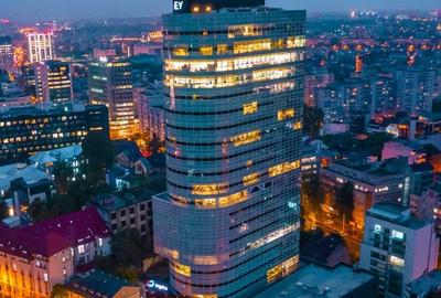 Birou, 3722 mp în P-ța Victoriei