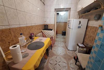 Apartament  2 camere semidecomandat , zona Milcov - 12