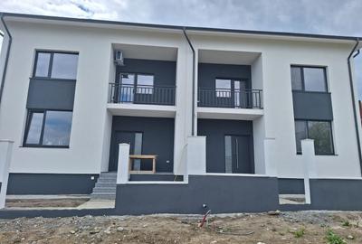 Palazu Mare , Vila D+P+E+Pod 130m2 La cheie , Aleea Platanului - 2
