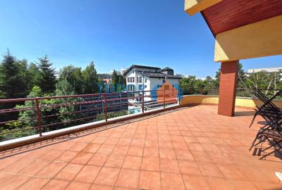 Elegant 2-Bedroom Penthouse Duplex with House-Like Feel - 4