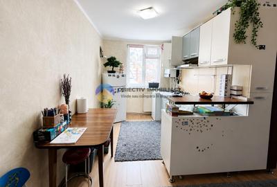 Apartament cu 2 camere decomandat în Mărăței