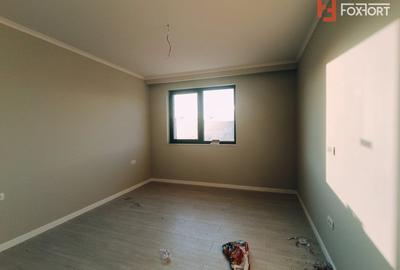 Duplex de vanzare cu 5 camere si teren de 270 mp - Mosnita Noua - 12