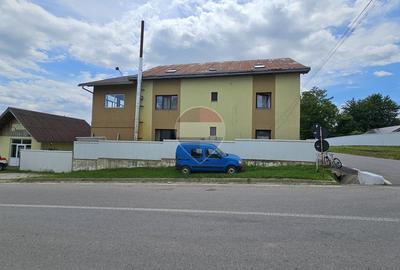 Casă / Vilă cu 900 teren intravilan, Salcea, Suceava - 1