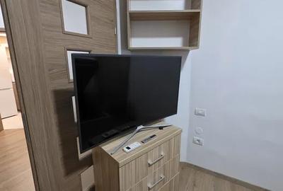 Garsonieră decomandată, mobilată în Universitate