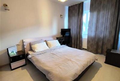 Apartament cu 2 camere decomandat, mobilat în Tractorul