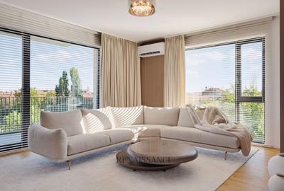 Apartament cu 4 camere decomandat, mobilat în Central
