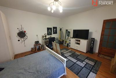 Apartament cu 2 camere decomandat, cladire istorica - Sinaia - 4