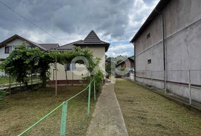 Casă individuală cu 3 camere în Pucioasa