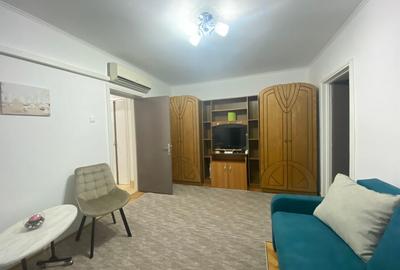 Apartament cu 2 camere semidecomandat, mobilat în Craiovei