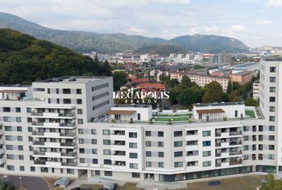 Penthouse cu 4 camere decomandat în Noua