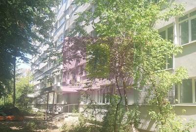 Apartament cu 3 camere semidecomandat în Militari