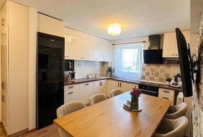 RECO Apartament 3 camere, zona Dacia, balcon, priveliste superba - 8