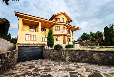 Casă individuală cu 5 camere în Central
