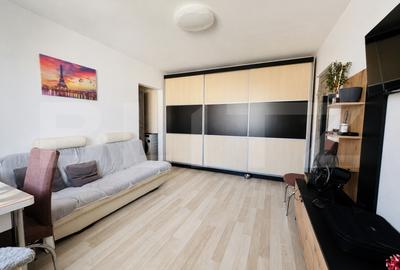 Apartament cu 2 camere semidecomandat, mobilat în Astra