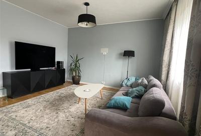 Apartament cu 4 camere decomandat, mobilat în Central
