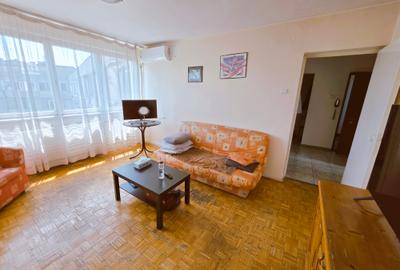 2 camere Sala Palatului Cismigiu etajul 8/8  bloc 1960  55 mp - 5