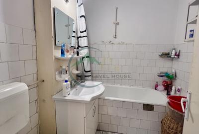 Apartament 3 camere, decomandat - 6