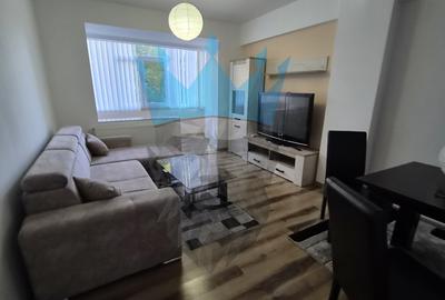 Apartament cu 3 camere decomandat, mobilat în P-ța Romană