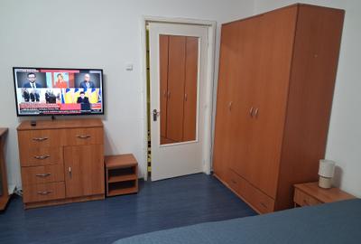 Piata Muncii-Alba iulia  Garsoniera 40 mp,mobilata modern,utilata,bloc mixt 350€ - 9