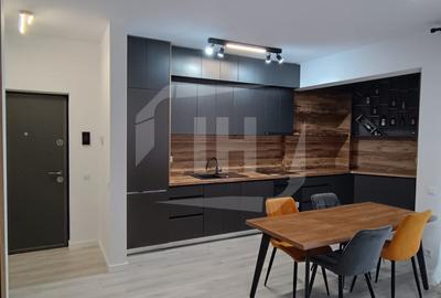 Apartament cu 2 camere semidecomandat, mobilat în Mărăști