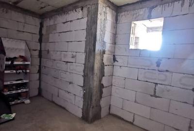Casa la rosu în Plaiul Vulcănești - 8