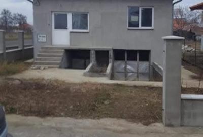 Casă individuală cu 3 camere în Berveni