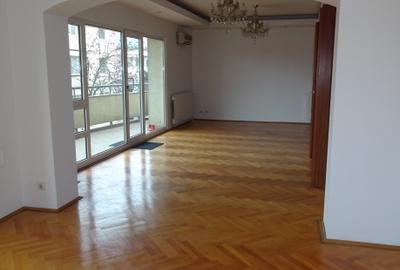 Bloc tip boutique, constr. 2000, parcare subterana si 2 intrari - 15