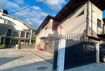 Casă cu 10 camere în Central