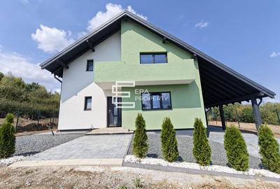 Casă individuală cu 5 camere în Șelimbăr