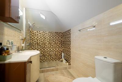 Casă individuală, elegantă, discretă, lumină naturală și confort autentic - 41