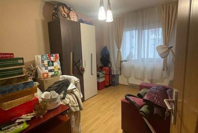 Apartament de vanzare 3 camere zona Intre Lacuri - 5