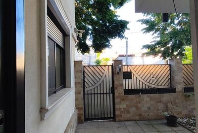 Casa 2016 Tomis 1, curte libera 80 mp pt. 2 mașini+grătar, pergola el. - 20