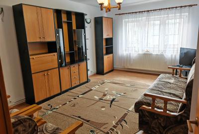 Apartament cu 2 camere decomandat, mobilat în Central