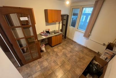 Centru apartament cu 4 camere si garaj proprietate - 7