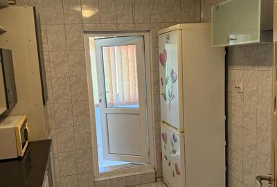 Direct proprietar vand apartament  2 camere, decomandat, complet mobilat - 6