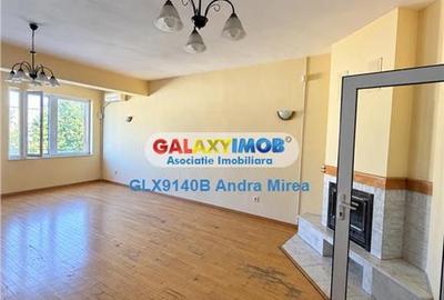 Apartament cu 5 camere decomandat în Decebal