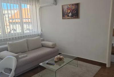 Apartament cu 2 camere semidecomandat, mobilat în Ultracentral