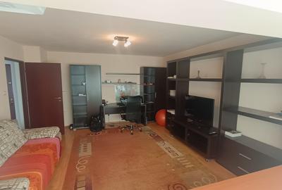 Apartament cu 2 camere decomandat în Bucovina
