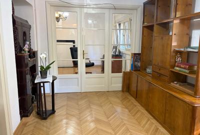 Apartament cu 5 camere semidecomandat în Dorobanți