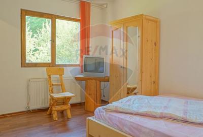 Casă de vacanță cu 9 camere de vânzare Moieciu de Jos - 13