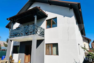 Casă individuală cu 8 camere în Lunca Cetățuii