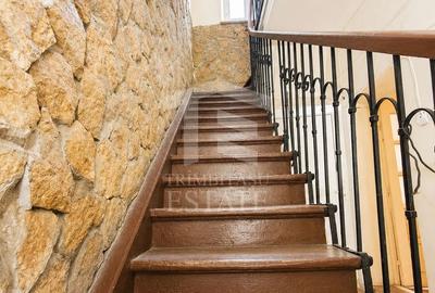 Casă individuală cu 4 camere în Central