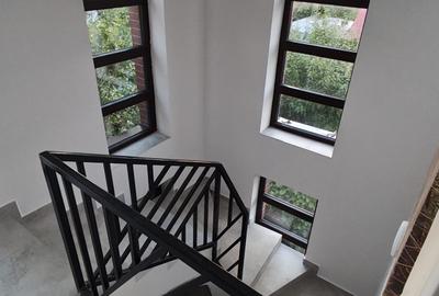 FARA COMISIOANE casa eleganta cu 5 camere 3 terase P+1+pod 2 placi 1800mp asfalt - 7