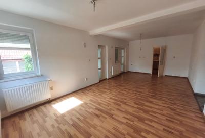 Chișoda casa 7 camere 1200 euro - 12