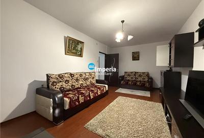 Inchiriez apartament 3 camere, decomandat, Zona Nicolina - Podu Ros - 2